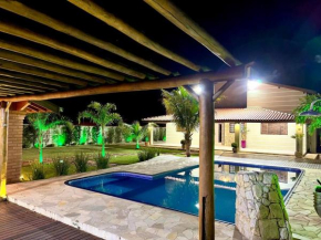 Casa adorável com 6 quartos, piscina, sauna, lareira e academia